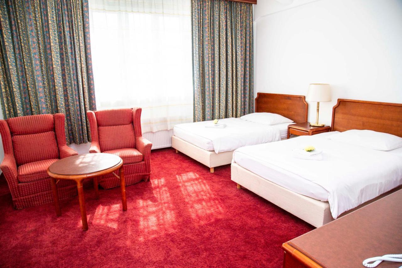Hotel S-Centrum Decin Eksteriør billede