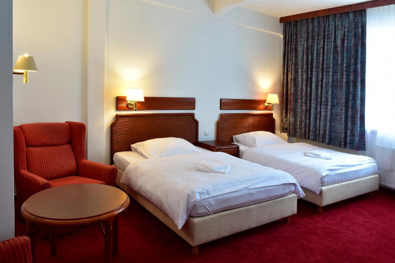 Hotel S-Centrum Decin Eksteriør billede