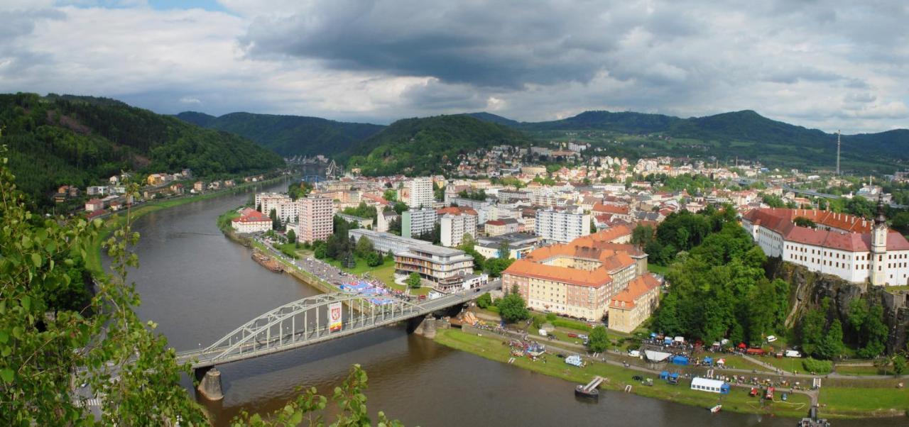 Hotel S-Centrum Decin Eksteriør billede